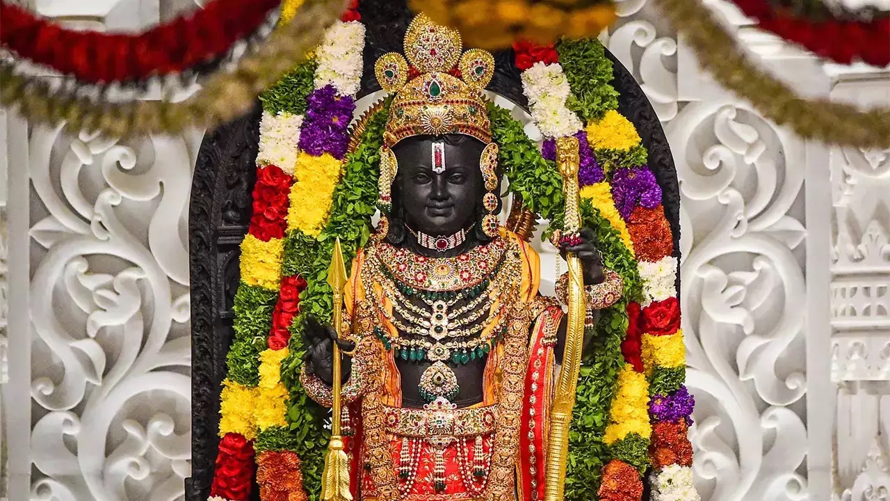 ਪ੍ਰਾਣ ਪ੍ਰਤਿਸ਼ਠਾ ਦਵਾਦਸ਼ੀ ਮੌਕੇ ਅਯੁੱਧਿਆ ਦੇ ਰਾਮ ਮੰਦਰ ਕੰਪਲੈਕਸ ''ਚ ਸ਼ੁਰੂ ਧਾਰਮਿਕ ਰਸਮਾਂ